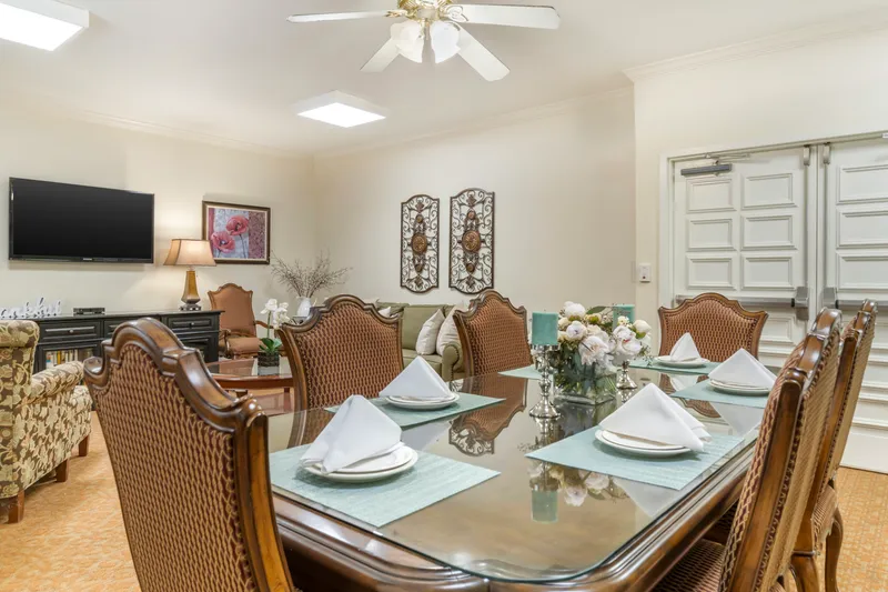 Brookdale Hollywood Park - senior living in Hollywood Park, Texas - photo 3