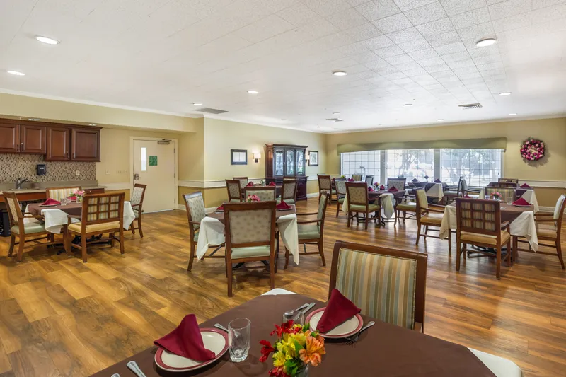 Brookdale Kettleman Lane - senior living in Lodi, California - photo 2