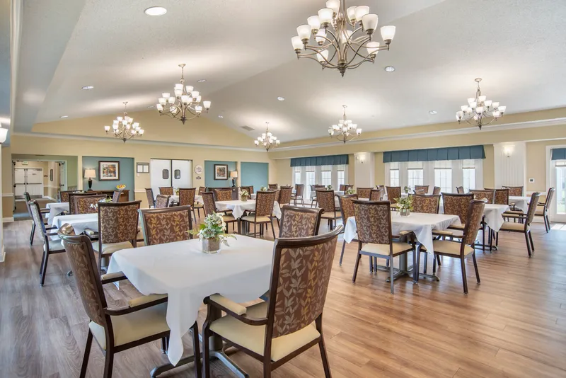 Brookdale Lake Charles - senior living in Lake Charles, Louisiana - photo 2