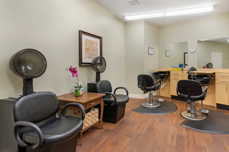 Brookdale Lake Mary - senior living in Lake Mary, Florida - photo 2