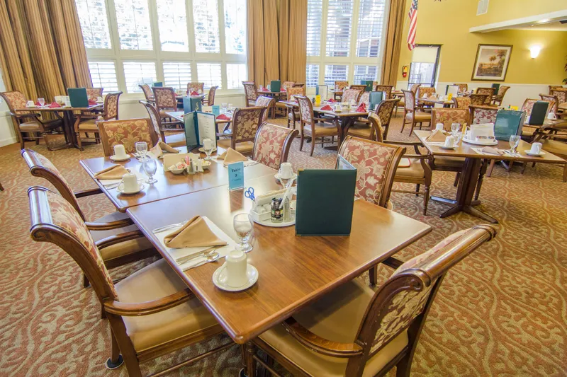 Brookdale Lake Tavares - senior living in Tavares, Florida - photo 2