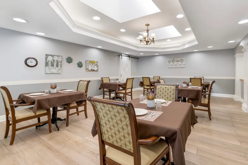 Brookdale Leawood State Line - senior living in Leawood, Kansas - photo 2