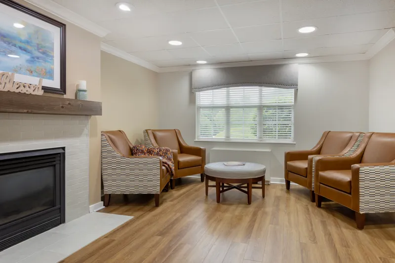 Brookdale MacArthur Park - senior living in Cary, North Carolina - photo 3