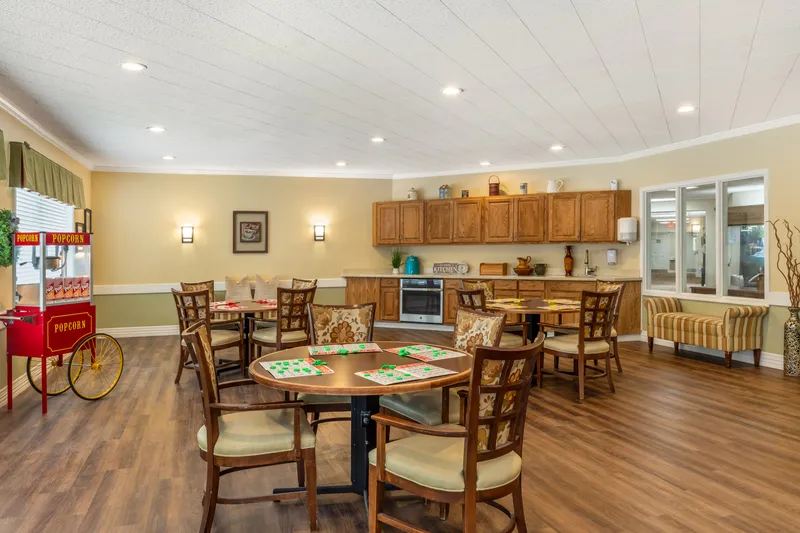 Brookdale Oak Hollow - senior living in Bedford, Texas - photo 3