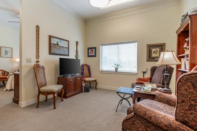 Brookdale Overland Park - senior living in Overland Park, Kansas - photo 6