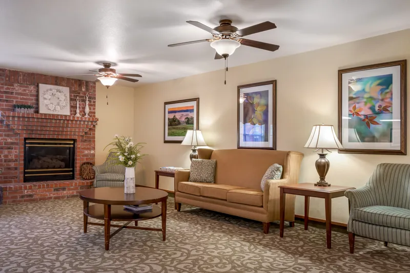 Brookdale Russellville - senior living in Russellville, Arkansas - photo 2