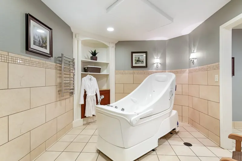 Brookdale Sandy Springs - senior living in Maryville, Tennessee - photo 6