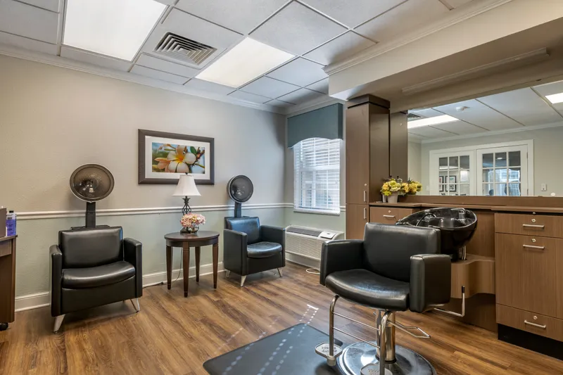 Brookdale Santa Barbara - senior living in Cape Coral, Florida - photo 10
