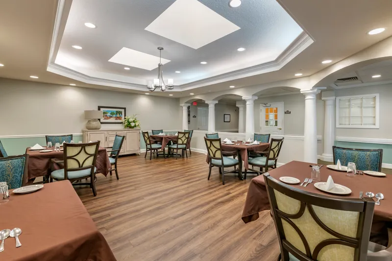 Brookdale Santa Barbara - senior living in Cape Coral, Florida - photo 6