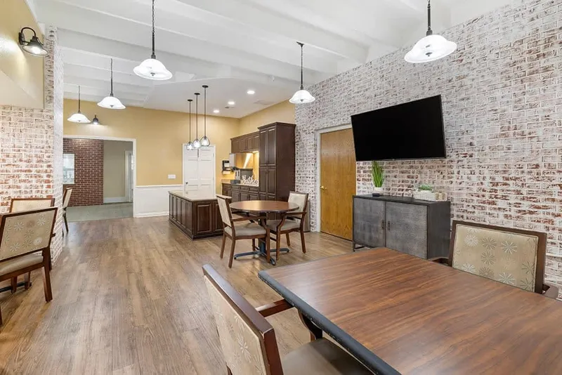 Brookdale Shawnee - senior living in Shawnee, Kansas - photo 3