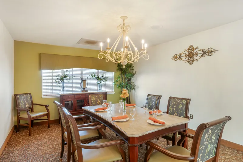 Brookdale Sikes Lake - senior living in Wichita Falls, Texas - photo 2