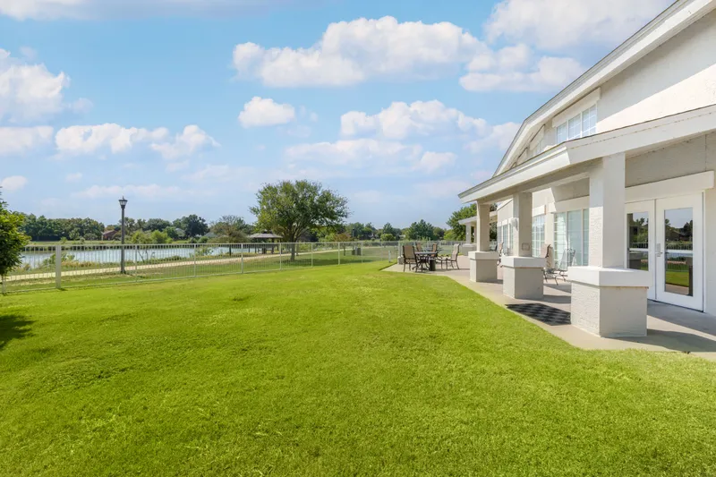 Brookdale Sikes Lake - senior living in Wichita Falls, Texas - photo 6