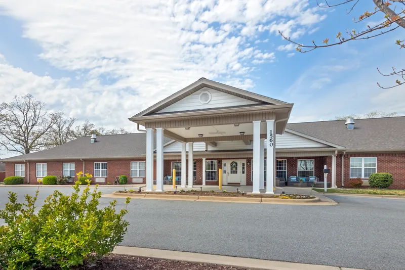 Brookdale Skeet Club - Assisted Living in High Point, North Carolina