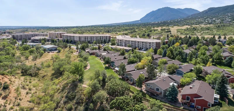 Brookdale Skyline - senior living in Colorado Springs, Colorado - photo 3