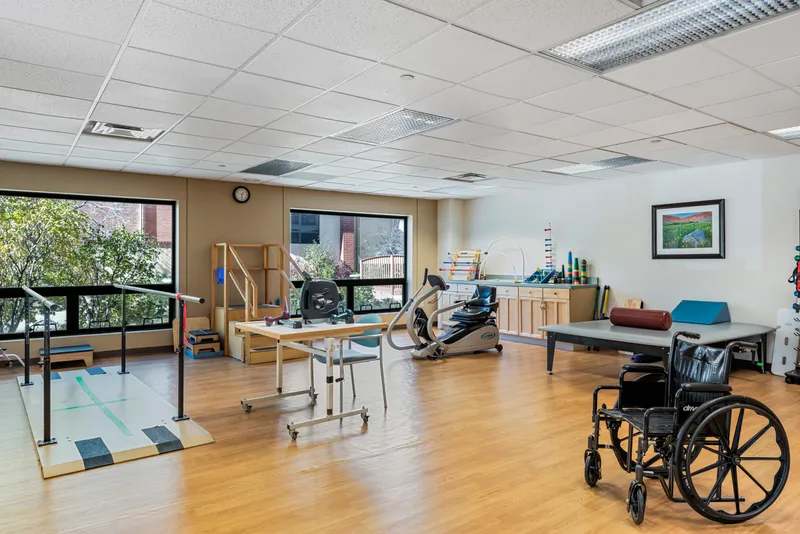 Brookdale Skyline - senior living in Colorado Springs, Colorado - photo 5