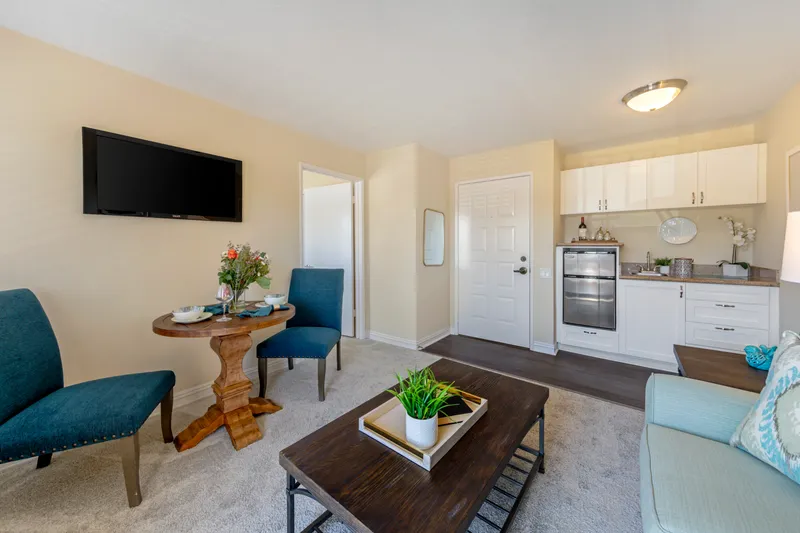 Brookdale South Bay - senior living in Torrance, California - photo 4