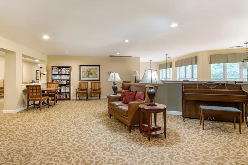 Brookdale Stonestreet - senior living in Louisville, Kentucky - photo 3