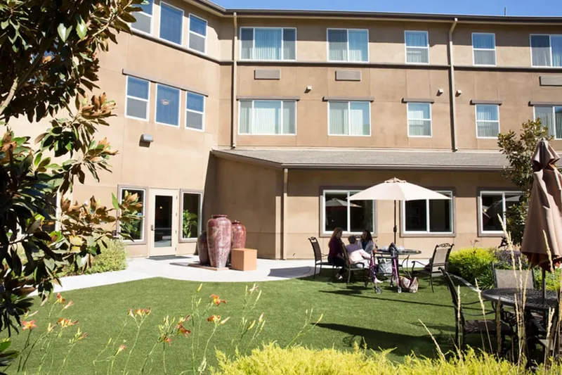 Carlton Davis photo 3