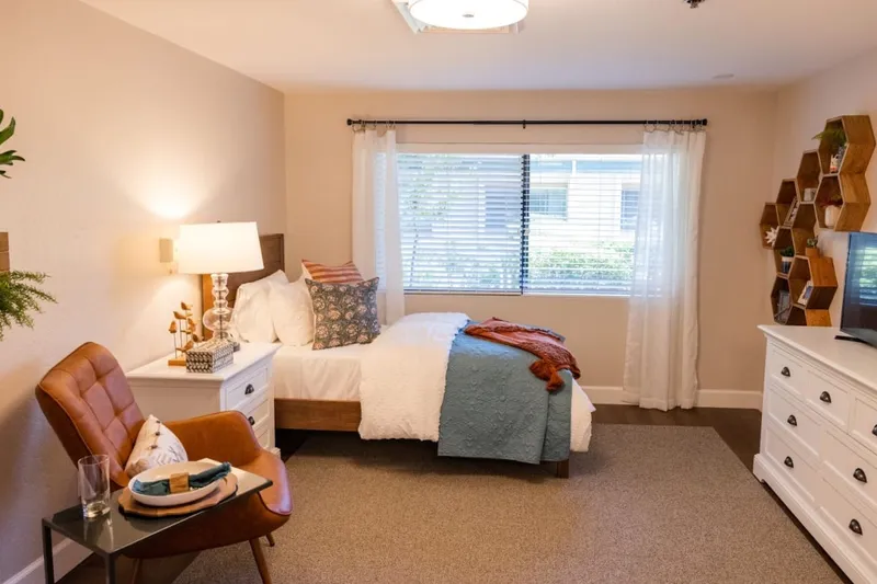 Carlton Orangevale photo 6