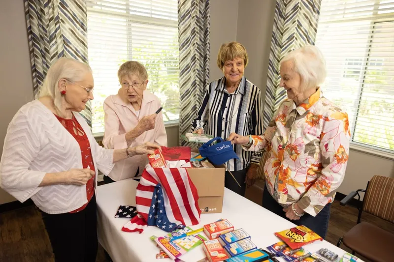 Carlton Pleasant Hill - Downtown photo 8