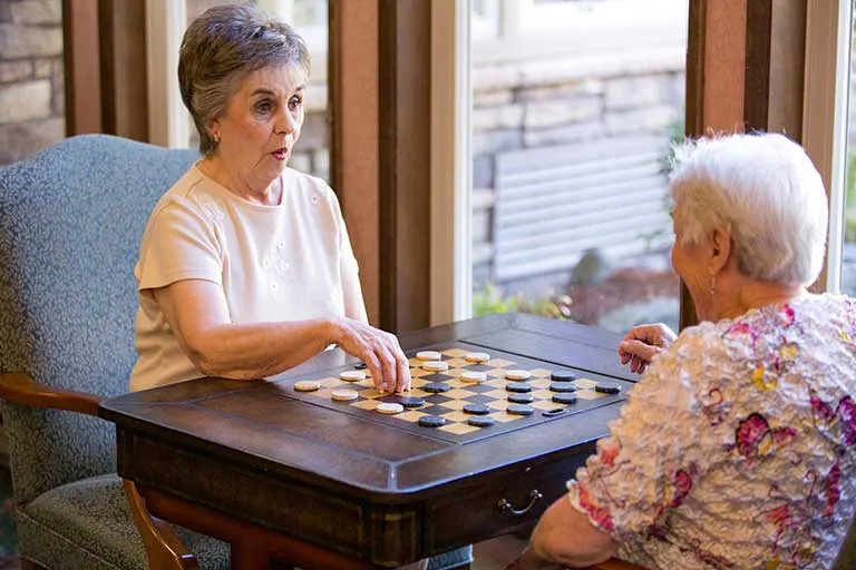 Cascade Park - senior living in Woodburn, Oregon - photo 12