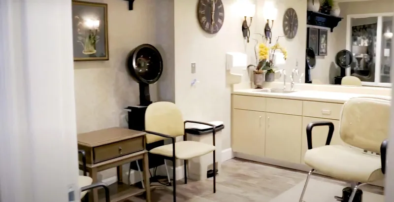 Cedar Ridge Alzheimer's Special Care Center photo 6