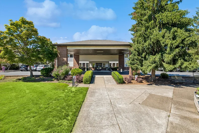 Cedarbrook Place Senior Living - Assisted Living, Memory Care in McMinnville, Oregon