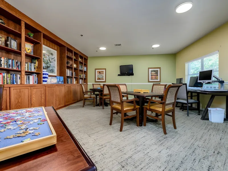 Chapman Manor photo 8