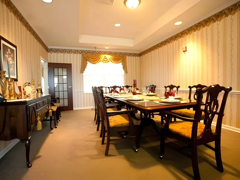 Charlton Place Rehabilitation & Health Care Center photo 9