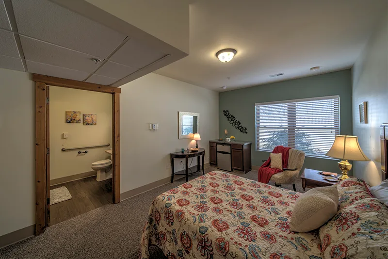 Charter Memory Care of Moline - senior living in Moline, Illinois - photo 10