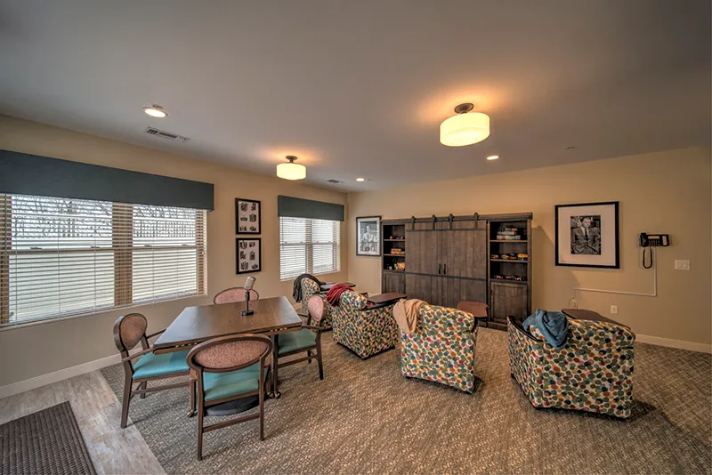 Charter Memory Care of Moline - senior living in Moline, Illinois - photo 6