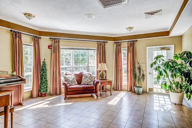 Charter Senior Living of Cleveland photo 7