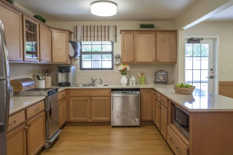 Charter Senior Living of Columbia photo 10