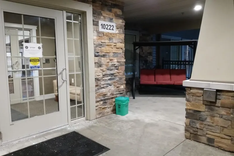 Charter Senior Living of Davison photo 10