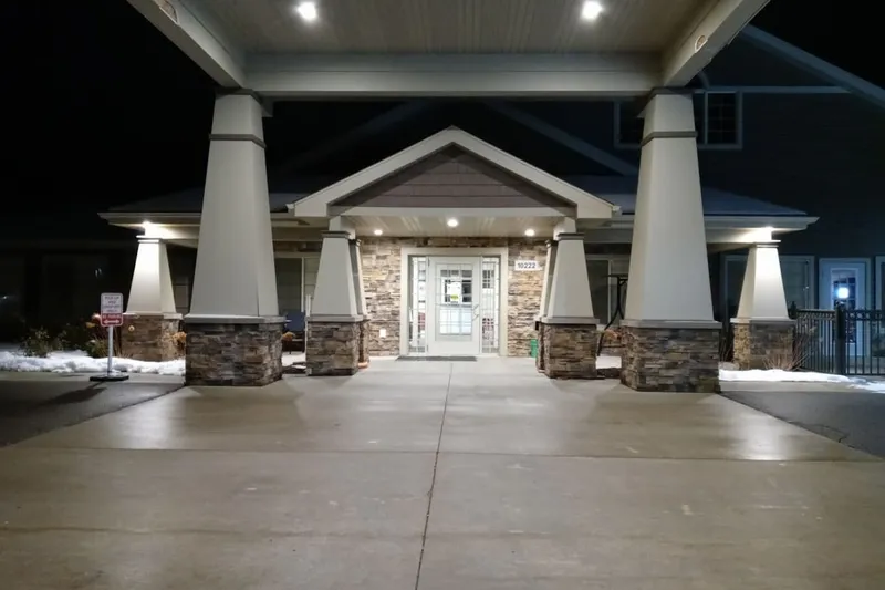 Charter Senior Living of Davison photo 4