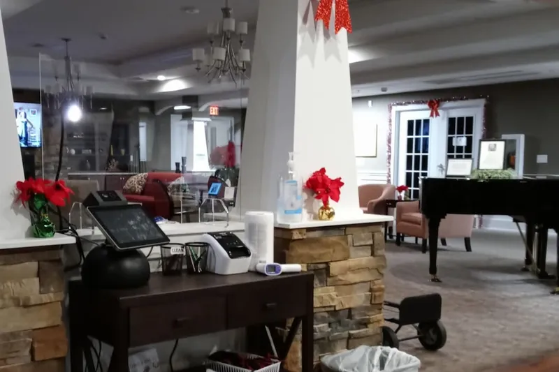 Charter Senior Living of Davison photo 9