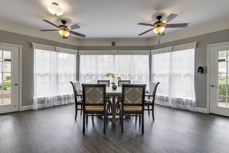 Charter Senior Living of Franklin photo 9