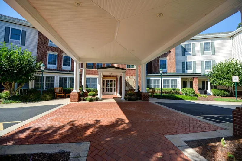 Charter Senior Living of Fredericksburg photo 4