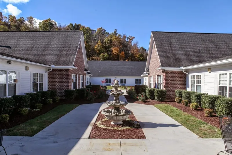 Charter Senior Living of Jefferson City photo 4