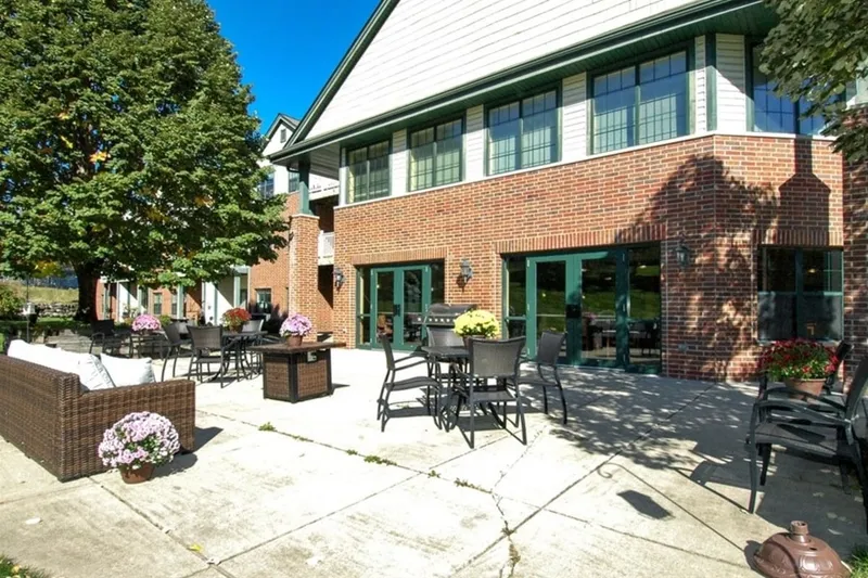 Charter Senior Living of Madison photo 8