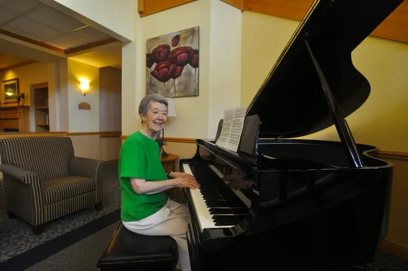 Charter Senior Living of Mequon photo 9