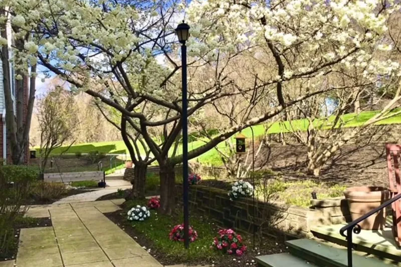 Charter Senior Living of Towson photo 8