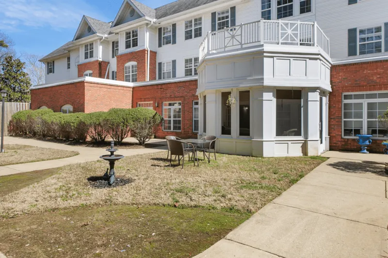 Charter Senior Living of Vinings photo 6