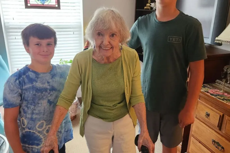 Charter Senior Living of Woodholme Crossing photo 6