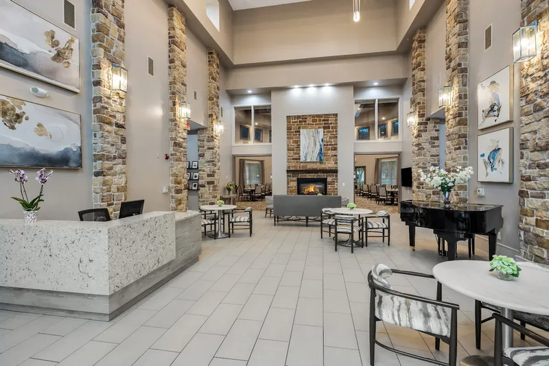 Chateau McKinney photo 3