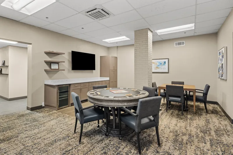 Chateau Ridgeland Sky Active Living - senior living in Ridgeland, Mississippi - photo 10