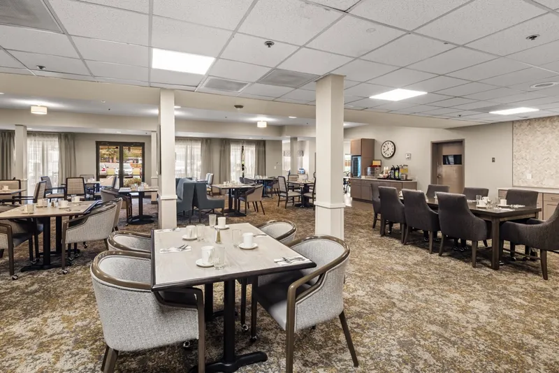 Chateau Ridgeland Sky Active Living - senior living in Ridgeland, Mississippi - photo 4