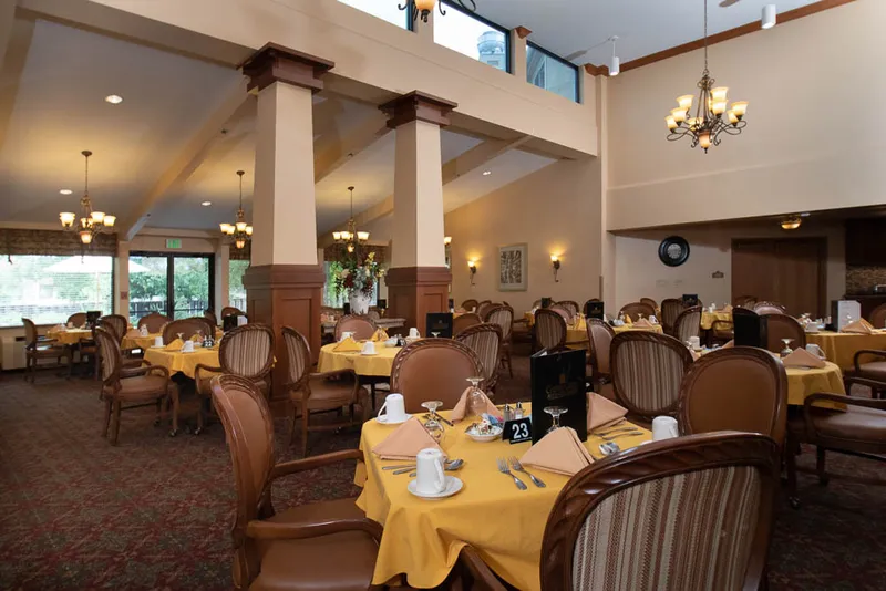 Cherry Creek Retirement Village - senior living in Aurora, Colorado - photo 10
