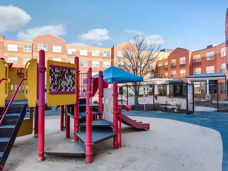 Chestnut Park at Cleveland Circle photo 7