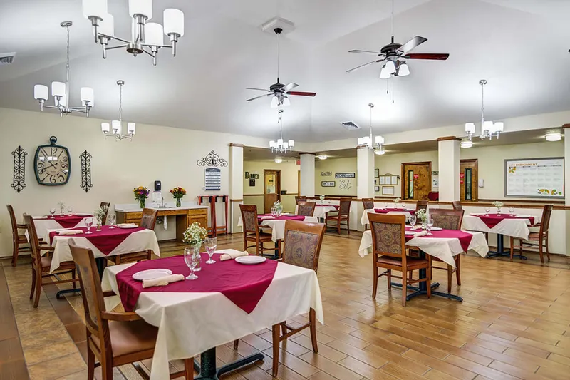 Chisholm Court photo 2